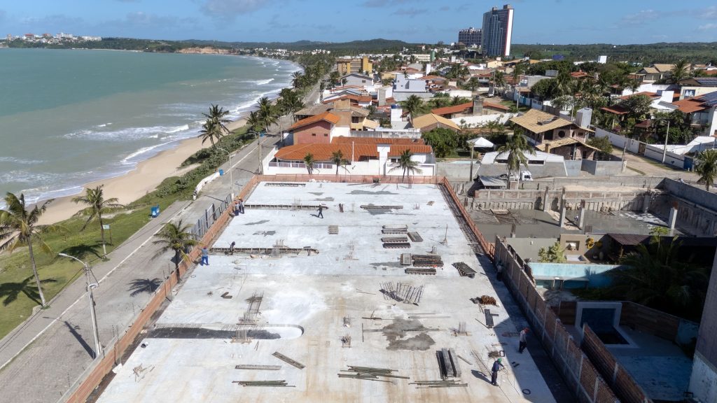 lateral esquerda agosto